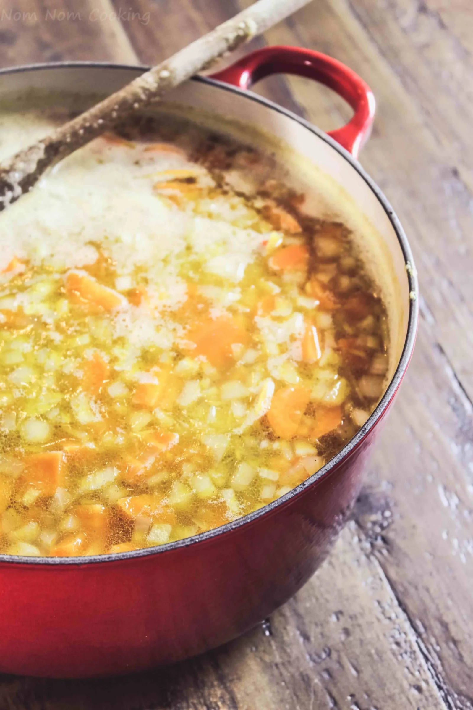 carrot soup with stock-min