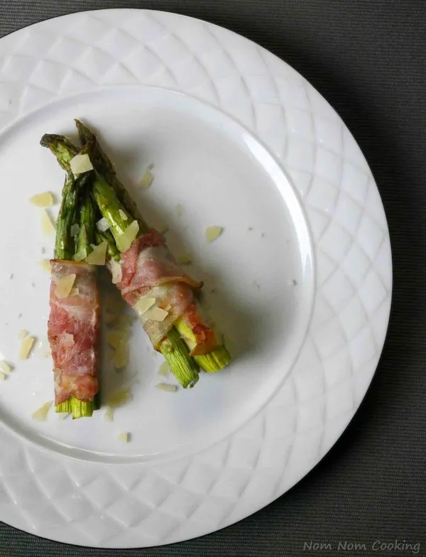 Bacon-wrapped, oven-baked asparagus