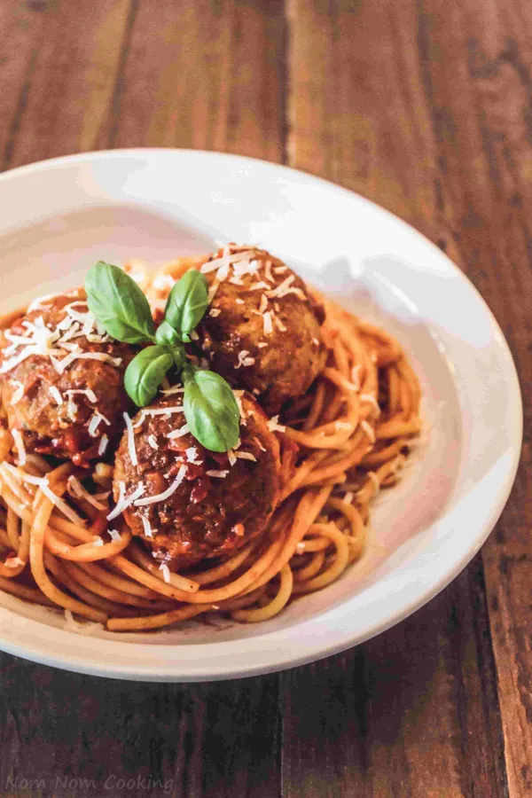 Chicken Meatballs with Tomato Sauce